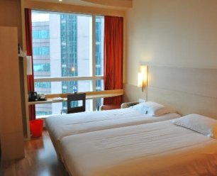 Ibis Central & Sheung Wan